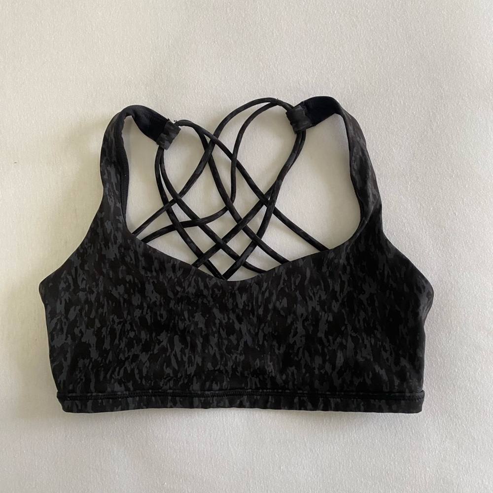 Lululemon Free To Be Bra